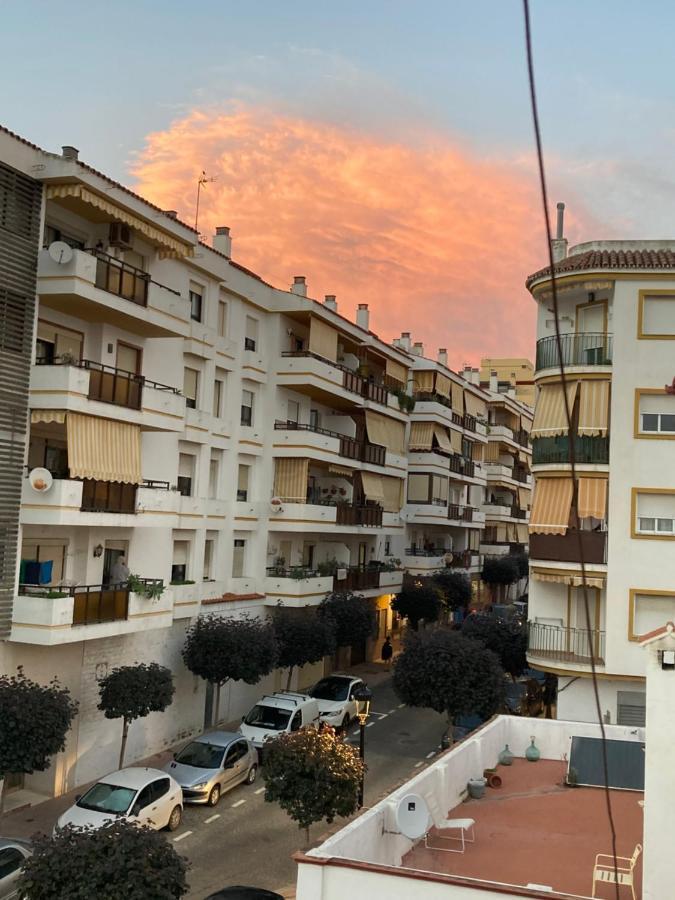 Apartaunmomento Y Disfruta!! Estepona Luaran gambar